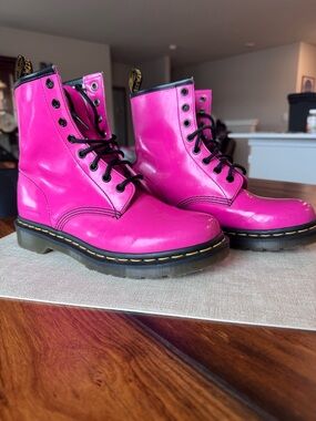 Dr. Martens 1460 WOMEN'S PATENT LEATHER LACE UP BOOTS Women’s 9 EU41